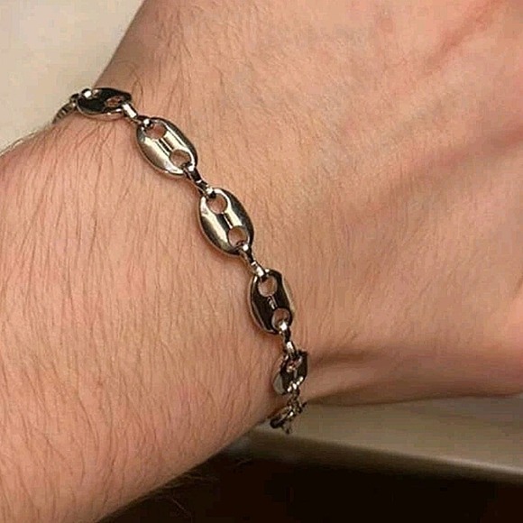 Stainless Steel Pig Nose Bracelet - Picture 3 of 4
